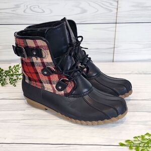 Baretraps Fahn Plaid Black Women's Boots Sherpa Lined Size 8M